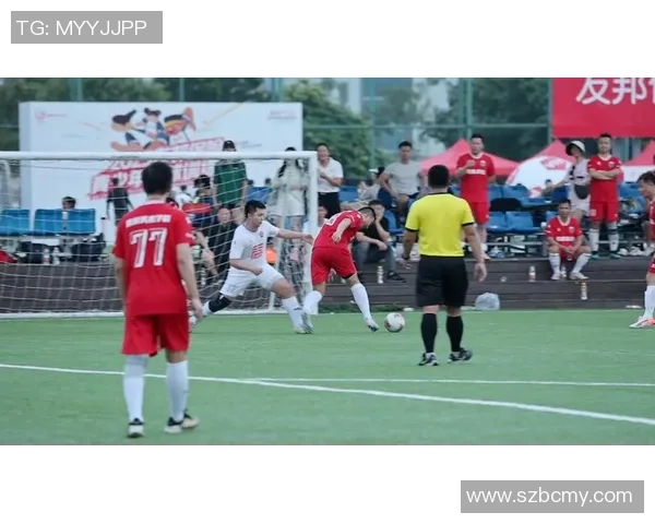 荆州足球明星有哪些他们的精彩瞬间与照片分享